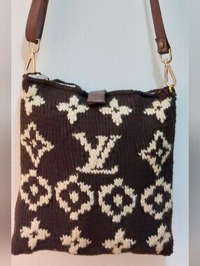 2 For 1 Brown Knit Crossbody Bag + Brown Knit PhoneCase  Interchangeable Strap